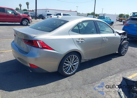 2016 Lexus Is 200T z USA, uszkodzony, nr VIN JTHBA1D2XG5015303